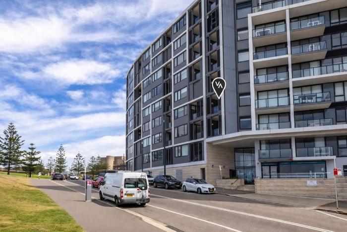 307 - Cinema by the Sea - Beachfront 2-Bed Retreat