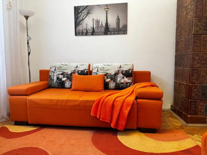 Orange Loft Studio near old Old Town