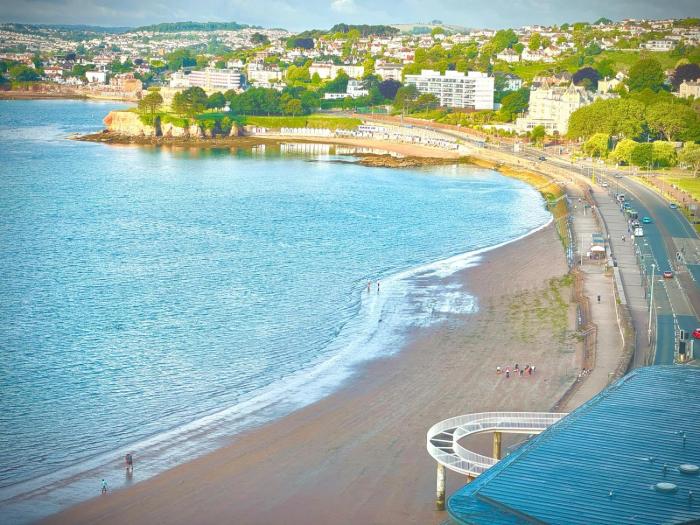 Loveliest Homes Torquay - 3 bed, 2 bathroom, balcony, parking