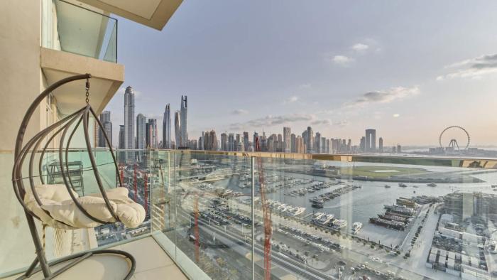 Prime 3BR Maid Sunrise Bay Ain Dubai Palm View