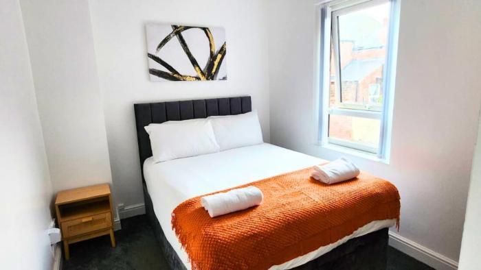 Sheffield 5Bed Home with Free Parking