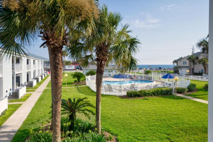 Tradewinds Condominium #24