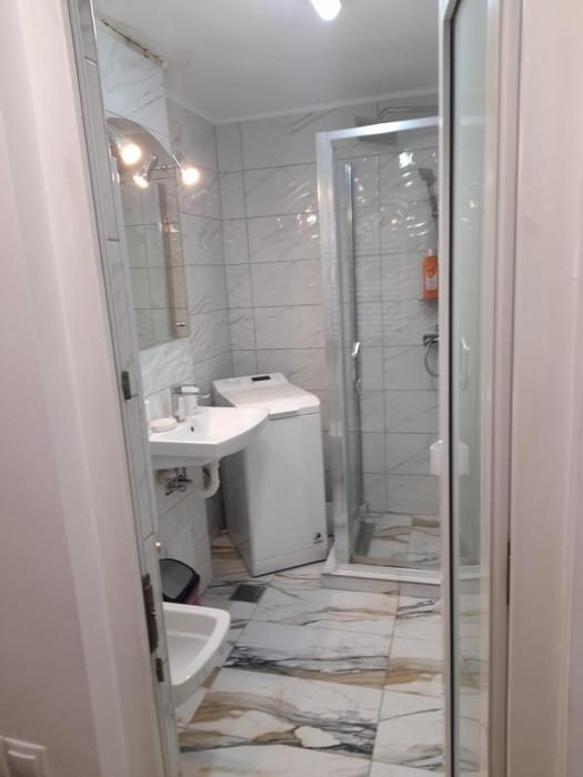 House of Parlament Apartment