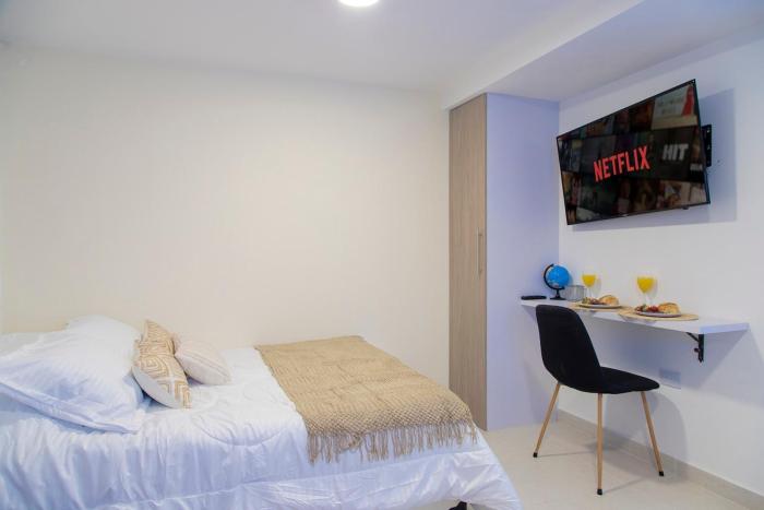 Beautiful NEW Apto, Fast Wifi, Great Location