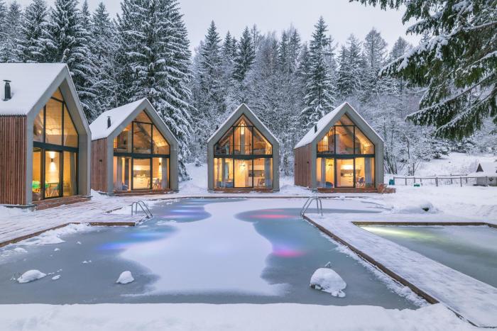 Drewniana Róża Willa i Domki nad Stawem