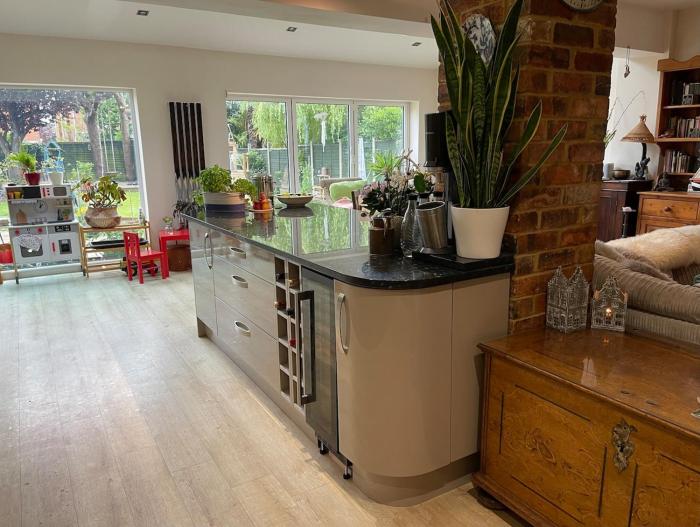 Family home in Bournemouth with garden