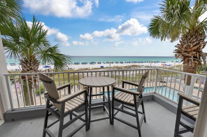 The Inn At Crystal Beach #208