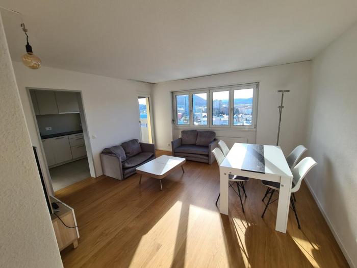 Stylish living with panoramic views just 20 minutes from Zurich HB