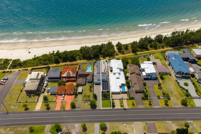 Ivory Coast - Beachfront Duplex