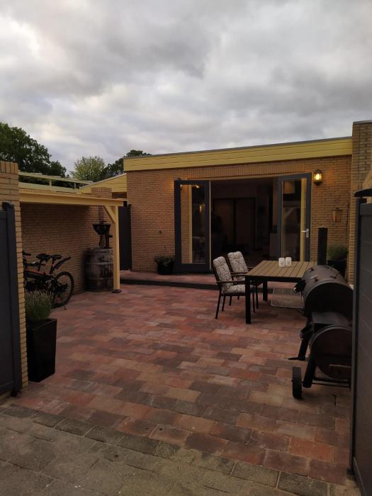 Fantastic vacation home with free parking and air conditioning