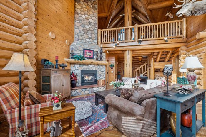 Rare Ultra-Luxury Torreon Log Cabin
