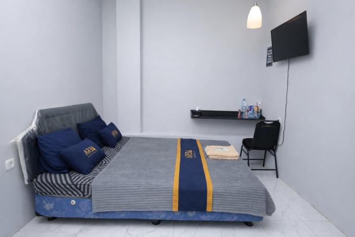 V1 Hotel Near Mangga Besar