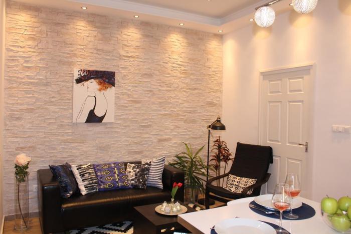 Opposite thermal bath, city centre, 2 bed, 2 bath