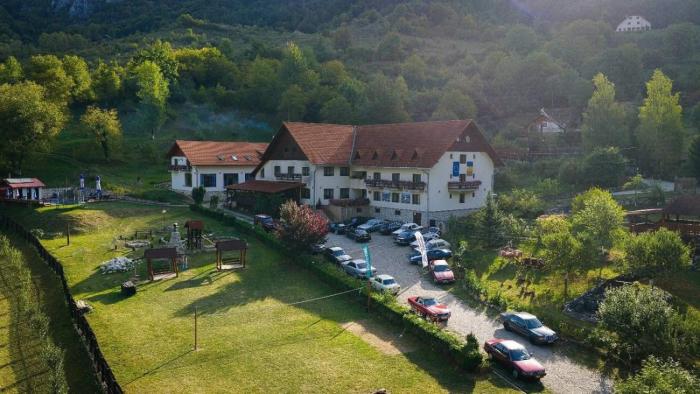 Pensiunea Sub Piatră