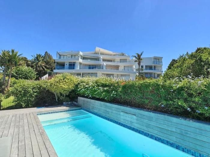 Modern Apartment on Signal Hill with Incredible Panoramic Sea and Mountain views