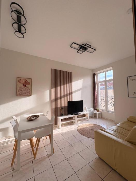 JARDIN DES MUSES III - 2 PIECES - Carré dor Menton