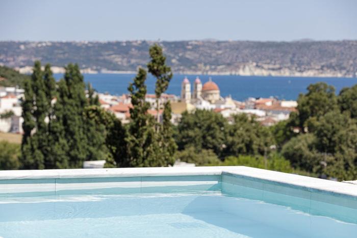 Villa EsHi w Private Pool & Scenic Sea View