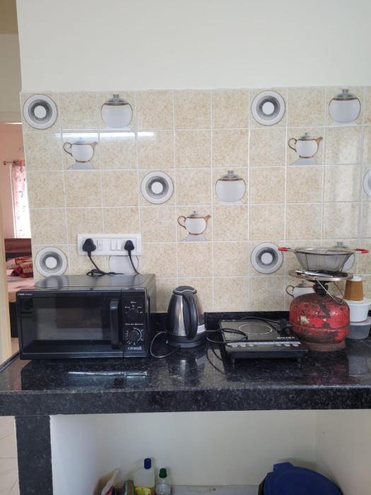 2 BHK AC 2Bathroom Apartment near Acropolis Mall