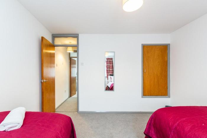 Serene Luxury I Sleeps 5 Dagenham I Super Fast WiFi Free parking