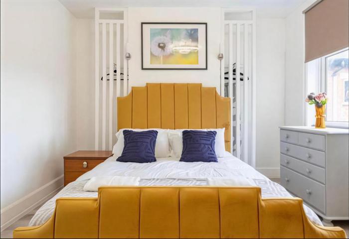 Walsgrave Road 3BR Multi-Floor Apartment Unit - Street Parking & WiFi