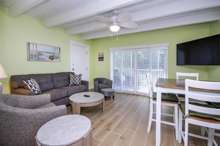 LaidBack 1BR Sanibel Beach Stay Colony Inn 14