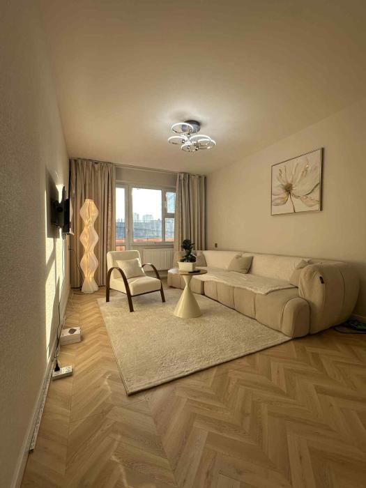 Downtown Gem, Central, Newly renovated, modern