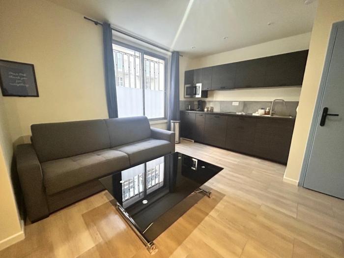 Cannes Suquet Studio