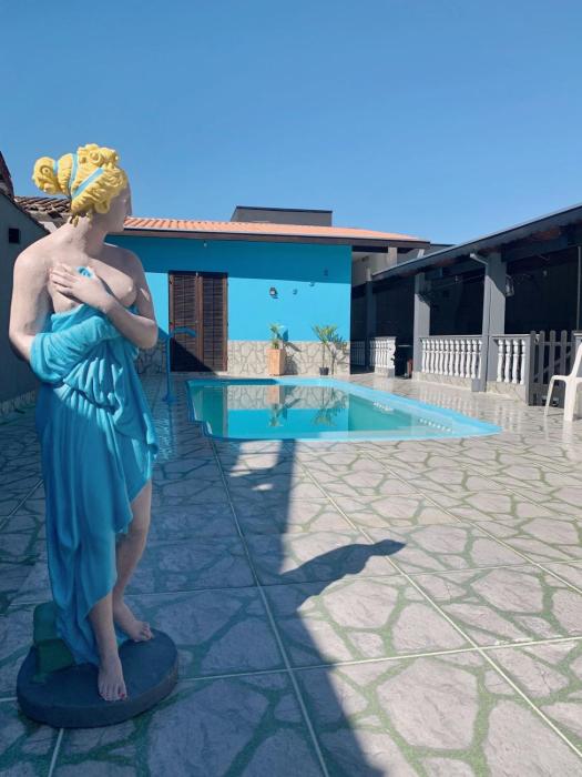 Casa ampla a 6 min da praia massaguasu