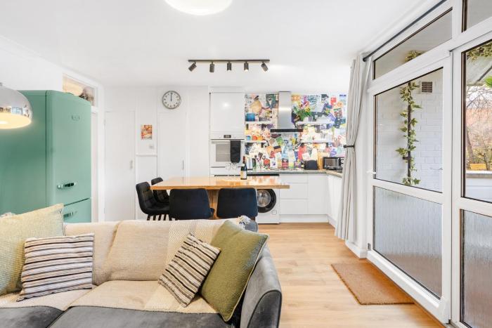 Stylish 2 bed Central London