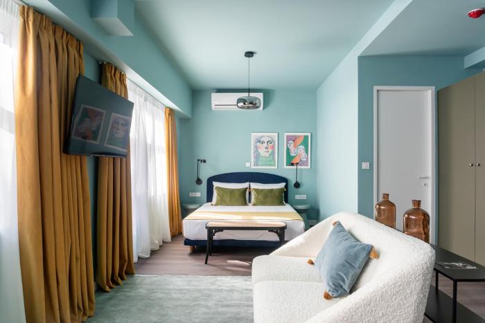 Didot by Zoia Living