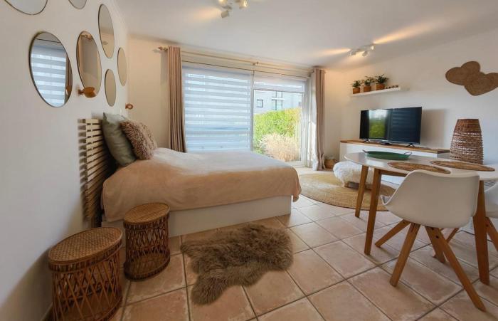 Studio Amor op het gelijkvloers met tuintje nabij strand