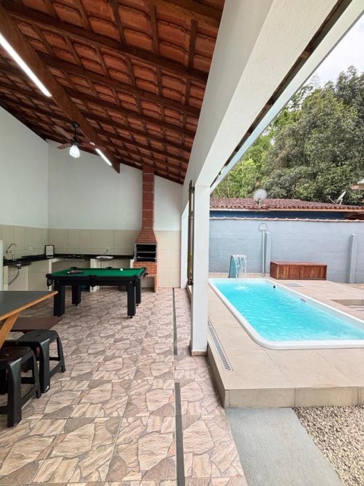 Casa verde Ubatuba ao lado da praia da Enseada e Santa Rita