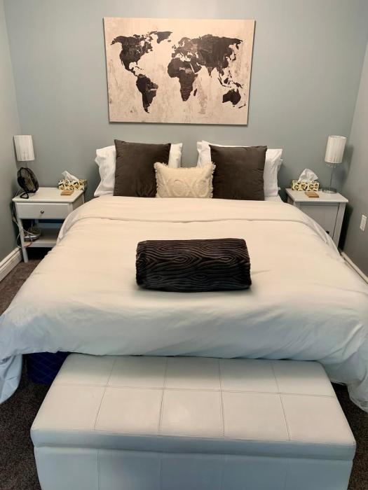 Peaceful Bay Getaway Entire Private Suite -1 bedroom, 3 beds