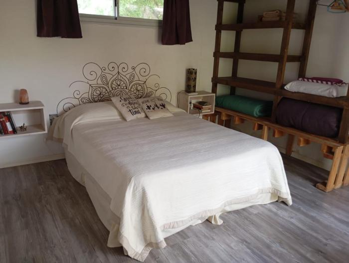 Cabañas Piedras del Xanaes, colindantes al río