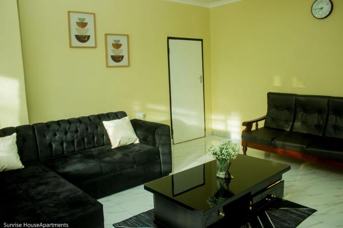 Sunrise House - Air Conditioned Apartments