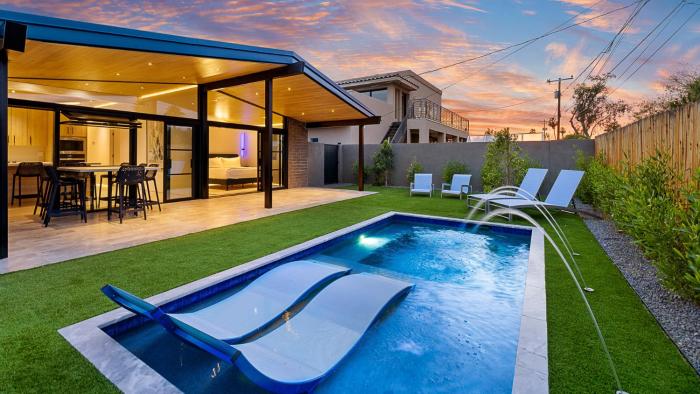 Modern Home Near Old Town with Pool 4bd & Cornhole