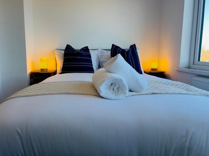 Entire 3 Bed Home Bristol Spacious Parking