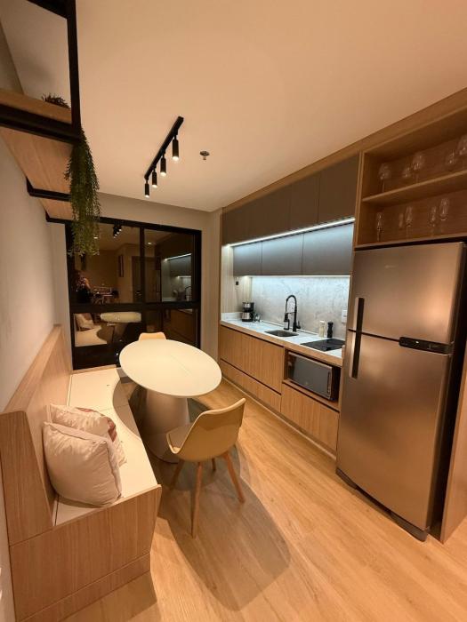 Lindo Flat na rua da Praia - Meia Praia Itapema