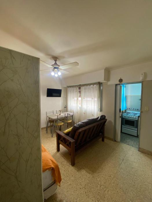 Céntrico, a metros de la peatonal