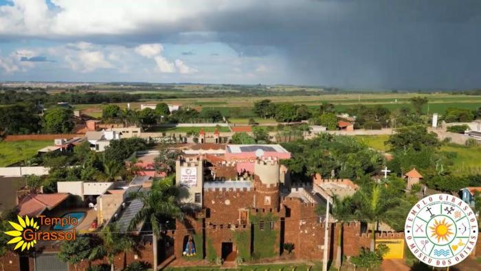 Pousada Templo Girassol