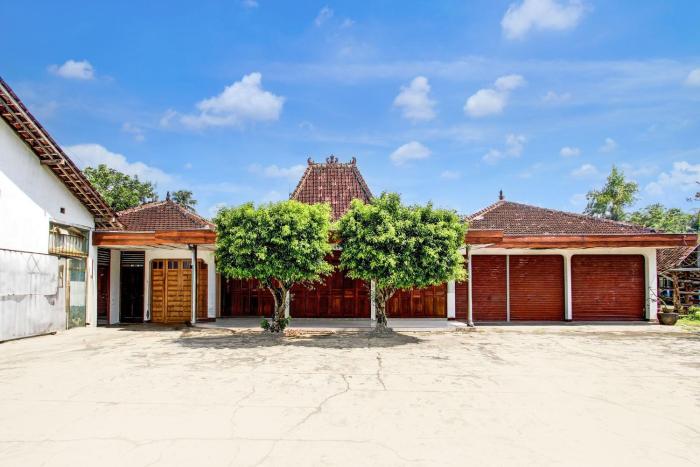 Hotel O Joglo Menoreh Resto & Homestay