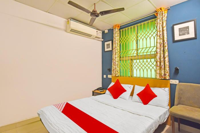 Hotel O Grand Residency Near Kasi Talkies