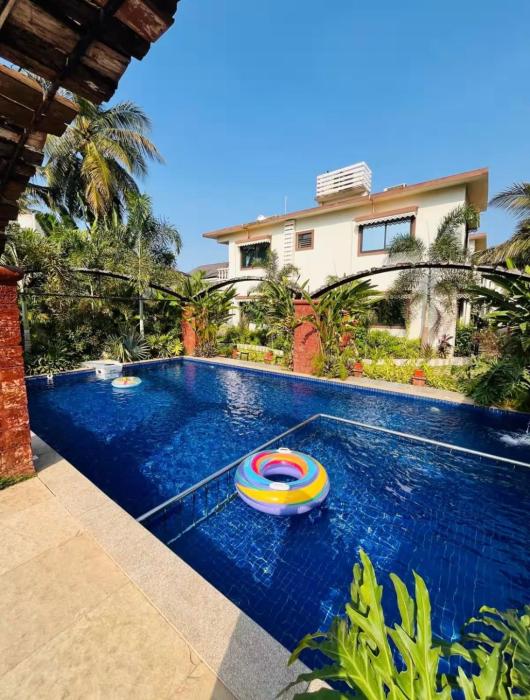 4BHK Villa with Private Jacuzzi and Pool