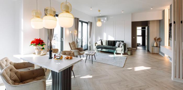 Luma Central Viewpoint with Private Underground Parking