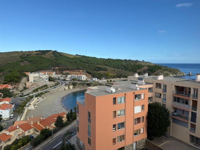 Banyuls-sur-Mer: Appartement F2 avec Loggia et Parking, Proche Plage - FR-1-309-166