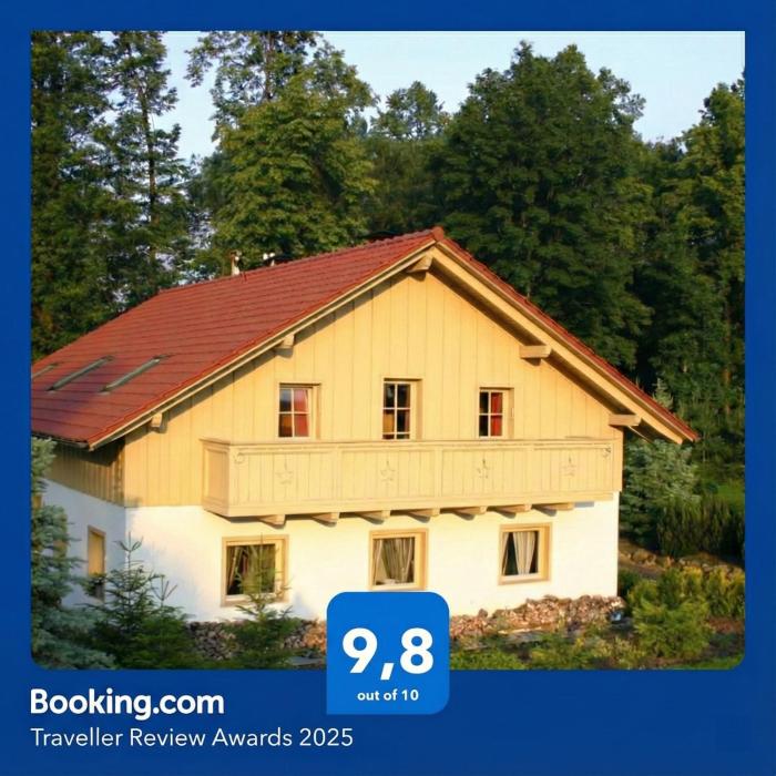 Tyrolska Zagroda - apartament 50m2 z własnym balkonem lub tarasem, blisko sklep, dobry dojazd, duży parking, PKP 15min, PKS 5min