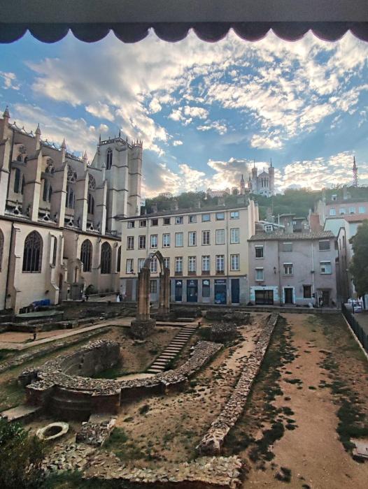 Appartement quai de Saône vue vieux Lyon Fourvière