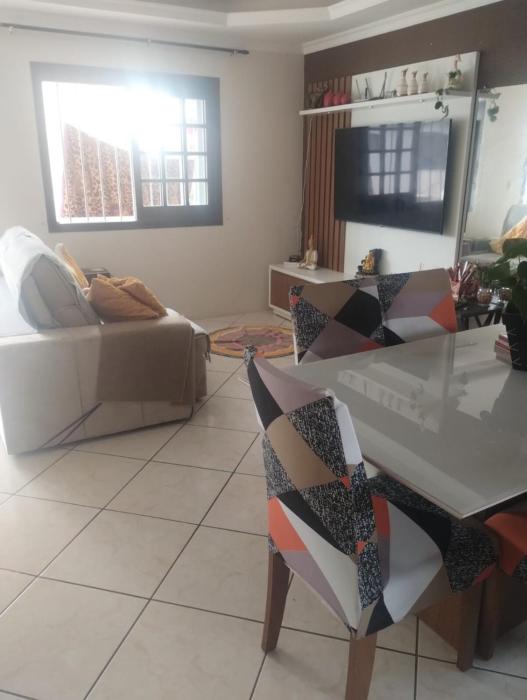 Casa confortável, perto de tudo