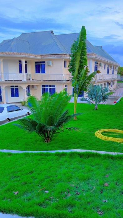ANITHA EXECUTIVe LODGE