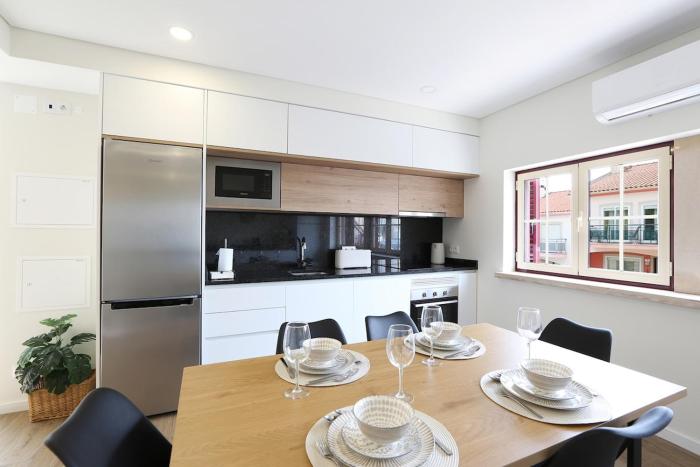 T2-Sea View by Nazpina